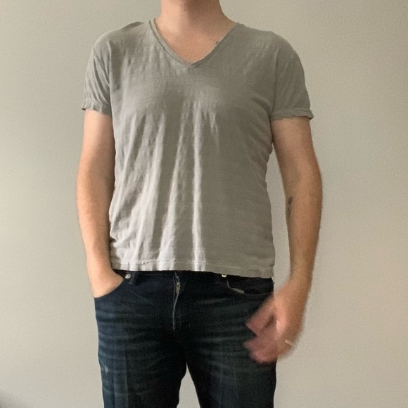 Mens striped grey  VNeck tShirt - Picture 1 of 11